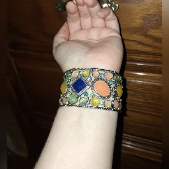 Multi Stone Rhinestone Stretch Bracelet - Picture 2 of 6